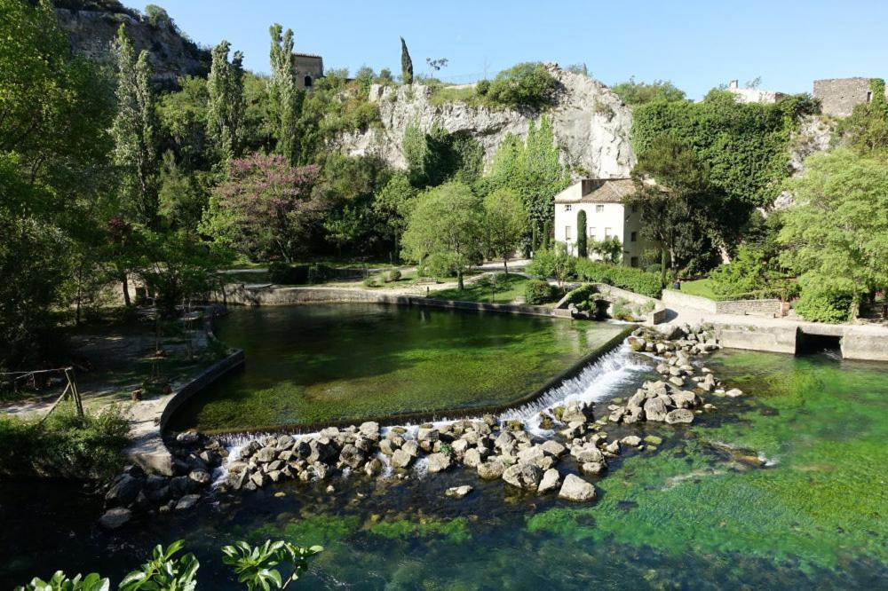 Le Mas Saint Jean Mézoargues Eksteriør bilde